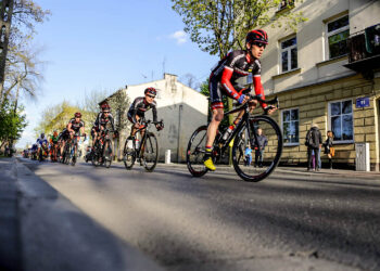 22.4.2016 Tomaszów Mazowiecki. Eryk Latoń z ekipy CCC Sprandi Polkowice został nowym liderem XI Międzynarodowego Wyścigu Kolarskiego "Szlakiem walk majora Hubala". / Wojciech Habdas / Radio Kielce