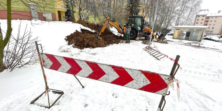 24.12.2021. Kielce. Awaria wodociągu na osiedlu Na Stoku / Wiktor Taszłow / Radio Kielce