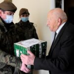 23.12.2021. Kielce. Terytorialsi odwiedzają kombatantów / ppor. Daniel Woś / ŚBOT