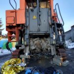 15.12.2021. Grybów. Maszyna wciągnęła pracownika / Ochotnicza Straż Pożarna Siołkowa