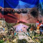 28.12.2021. Sędziszów. Ruchoma szopka / ks. Edward Giemza