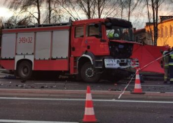 Straż pożarna, wypadek / Jacek Hejnowicz / remiza.com/Pomoc Drogowa