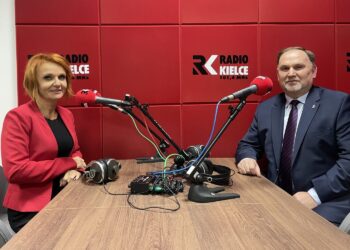 14.12.2021. Sandomierz. Rozmowa Dnia. Na zdjęciu (od lewej): Grażyna Szlęzak-Wójcik - Radio Kielce i Marek Kwitek - poseł PiS / Grażyna Szlęzak-Wójcik / Radio Kielce