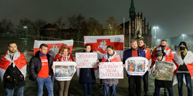 Białorusini demonstrowali w Szczecinie. "Chcemy takiej wolności, jak dziś w Polsce" / Robert Stachnik / Radio Szczecin