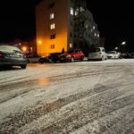 20.12.2021. Kielce. Śliskie ulice i chodniki / Wiktor Taszłow / Radio Kielce