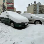 24.12.2021. Kielce. Zaśnieżone drogi i chodniki / Wiktor Taszłow / Radio Kielce