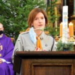 19.12.2021. Sandomierz. Przekazanie Betlejemskiego Światła / Ks. Grzegorz Słodkowski