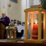 19.12.2021. Sandomierz. Przekazanie Betlejemskiego Światła / Ks. Grzegorz Słodkowski