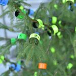 03.12.2021. Końskie. Odblaskowa choinka / Magdalena Galas-Klusek / Radio Kielce