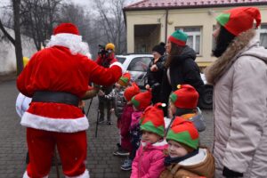 06.12.2021. Końskie. Wizyta Świętego Mikołaja w Przedszkolu numer 2 / Magdalena Galas-Klusek / Radio Kielce