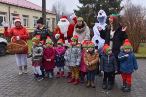 06.12.2021. Końskie. Wizyta Świętego Mikołaja w Przedszkolu numer 2 / Magdalena Galas-Klusek / Radio Kielce