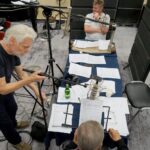 18.10.2021. Radio Kielce. Nagrania słuchowiska „Krew i żelazo”. Na zdjęciu (od lewej): Tomasz Tamborski - Radio Kielce i Janusz Głogowski - aktor / Piotr Kwaśniewski / Radio Kielce