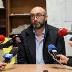 02.12.2021. Kielce. Konferencja prasowa dyrekcji Teatru im. Stefana Żeromskiego w Kielcach. Na zdjęciu: Michał Kotański - dyrektor Teatru im. Stefana Żeromskiego w Kielcach / Piotr Kwaśniewski / Radio Kielce