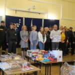 04.12.2021. Kielce. Dary dla polskich żołnierzy w ramach akcji „Murem za polskim mundurem” / Marcin Marszałek / Radio Kielce