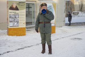 13.12.2021. Kielce. Inscenizacja stanu wojennego w Ośrodku Myśli Patriotycznej i Obywatelskiej. Na zdjęciu: Zbigniew Kowalski - prezes Stowarzyszenia Rekonstrukcji Historycznej Stowarzyszenia Rekonstrukcji Historycznej 4. Pułku Piechoty Legionów / Piotr Kwaśniewski / Radio Kielce