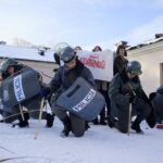 13.12.2021. Kielce. Inscenizacja stanu wojennego w Ośrodku Myśli Patriotycznej i Obywatelskiej / Piotr Kwaśniewski / Radio Kielce