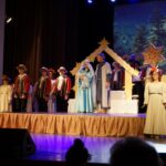 18.12.2021. Kielce. Pastorałka „Chwała Rodzinie Świętej” wystawiona przez osoby niepełnosprawne z Zespołu Inscenizacji Tanecznej „Uśmiech” / Marcin Marszałek / Radio Kielce