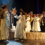 18.12.2021. Kielce. Pastorałka „Chwała Rodzinie Świętej” wystawiona przez osoby niepełnosprawne z Zespołu Inscenizacji Tanecznej „Uśmiech” / Marcin Marszałek / Radio Kielce