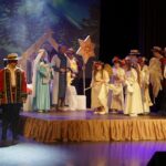 18.12.2021. Kielce. Pastorałka „Chwała Rodzinie Świętej” wystawiona przez osoby niepełnosprawne z Zespołu Inscenizacji Tanecznej „Uśmiech” / Marcin Marszałek / Radio Kielce