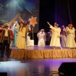 18.12.2021. Kielce. Pastorałka „Chwała Rodzinie Świętej” wystawiona przez osoby niepełnosprawne z Zespołu Inscenizacji Tanecznej „Uśmiech” / Marcin Marszałek / Radio Kielce