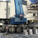 21.12.2021. Kielce. Dźwig przy Politechnice Świętokrzyskiej / Sebastian Kalwat / Radio Kielce