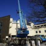 21.12.2021. Kielce. Dźwig przy Politechnice Świętokrzyskiej / Sebastian Kalwat / Radio Kielce