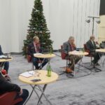 12.12.2021. Studio Polityczne Radia Kielce. Na zdjęciu (od lewej): Radosław Podsiadły - Radio Kielce, Mirosław Gębski - starosta kielecki, Prawo i Sprawiedliwość, Krzysztof Sławiński - Platforma Obywatelska, Czesław Siekierski - Polskie Stronnictwo Ludowe, Sławomir Szarek - Konfederacja, Andrzej Szejna - Nowa Lewica / Sebastian Kalwat / Radio Kielce