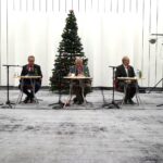 12.12.2021. Studio Polityczne Radia Kielce. Na zdjęciu (od lewej): Mirosław Gębski - starosta kielecki, Prawo i Sprawiedliwość, Krzysztof Sławiński - Platforma Obywatelska, Czesław Siekierski - Polskie Stronnictwo Ludowe, Sławomir Szarek - Konfederacja, Andrzej Szejna - Nowa Lewica / Sebastian Kalwat / Radio Kielce