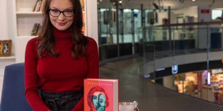 Na zdjęciu: Magdalena Knedler - autorka książki „Narzeczone Chopina” / TVP 3 Kielce
