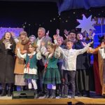 04.12.2021. Kałków. „Opowieść wigilijna” w wykonaniu Teatru Dramatycznego im. ks. infułata Czesława Wali / Anna Głąb / Radio Kielce