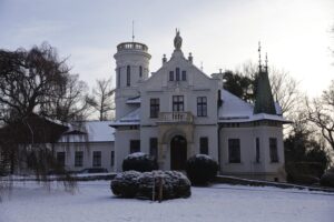 28.12.2021. Oblęgorek. Pałacyk Henryka Sienkiewicza / Jarosław Kubalski / Radio Kielce