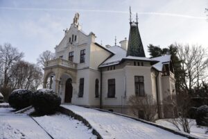 28.12.2021. Oblęgorek. Pałacyk Henryka Sienkiewicza / Jarosław Kubalski / Radio Kielce