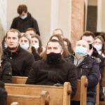 03.12.2021. Włoszczowa. Obchody 37. rocznicy protestu w obronie krzyży w Zespole Szkół Zawodowych. Msza święta / Jarosław Kubalski / Radio Kielce