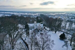 28.12.2021. Oblęgorek. Pałacyk Henryka Sienkiewicza / Jarosław Kubalski / Radio Kielce