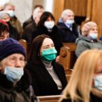 03.12.2021. Włoszczowa. Obchody 37. rocznicy protestu w obronie krzyży w Zespole Szkół Zawodowych. Msza święta / Jarosław Kubalski / Radio Kielce