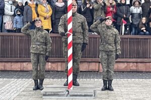 19.12.2021. Starachowice. Przysięga żołnierzy 10. Świętokrzyskiej Brygady Wojsk Obrony Terytorialnej / Anna Głąb / Radio Kielce