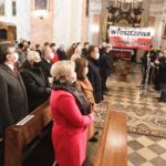 03.12.2021. Włoszczowa. Obchody 37. rocznicy protestu w obronie krzyży w Zespole Szkół Zawodowych. Msza święta / Jarosław Kubalski / Radio Kielce