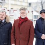 10.12.2021. Kielce. Wystawy przypominające wprowadzenie stanu wojennego. Na zdjęciu (od lewej): Jacek Sabat - dyrektor WDK, senator Krzysztof Słoń, Rafał Nowak - wicewojewoda świętokrzyski / Jarosław Kubalski / Radio Kielce