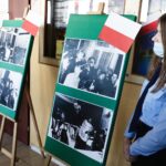 03.12.2021. Włoszczowa. Obchody 37. rocznicy protestu w obronie krzyży w Zespole Szkół Zawodowych. Akademia w Zespole Szkół  nr 3 / Jarosław Kubalski / Radio Kielce