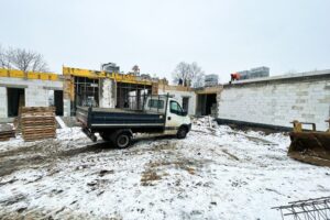 10.12.2021. Brudzów. Budowa Centrum mieszkalno-opiekuńczego / Jarosław Kubalski / Radio Kielce