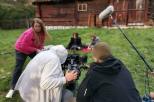 Tokarnia. Plan filmowy „Last Birthday” / Joanna Biskup-Brykczyńska