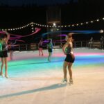 05.12.2021. Busko-Zdrój. Otwarcie lodowiska wewnątrz tężni solankowej / Marta Gajda-Kruk / Radio Kielce