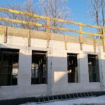 13.12.2021. Działoszyce. Budowa kompleksu żłobkowo-przedszkolnego / Marta Gajda-Kruk / Radio Kielce