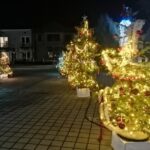 19.12.2021. Skalbmierz. Świąteczne dekoracje / Marta Gajda-Kruk / Radio Kielce