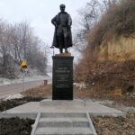 31.12.2021. Opatowiec. Odnowiony pomnik Marszałka Józefa Piłsudskiego / Marta Gajda-Kruk / Radio Kielce