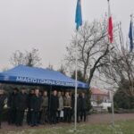 30.12.2021. Skalbmierz. Uroczyste zawieszenie flagi miasta i gminy Skalbmierz / Marta Gajda-Kruk / Radio Kielce