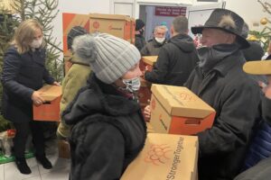 24.12.2021. Sandomierz. Wigilia na wynos / Grażyna Szlęzak-Wójcik / Radio Kielce