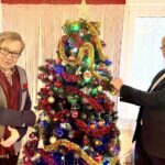 06.12.2021. Nagłowice. Centrum Administracyjne Placówek dla Dzieci i Młodzieży. Na zdjęciu (od lewej): Jarosław Stankiewicz - dyrektor jednostki i wiceminister Piotr Wawrzyk / Dorota Klusek / Radio Kielce