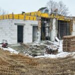 10.12.2021. Brudzów. Budowa Centrum mieszkalno-opiekuńczego / Jarosław Kubalski / Radio Kielce