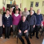 Na zdjęciu: mieszkańcy Domu Seniora w Czyżowicach oraz członkowie Klubu Seniora / Magdalena Sitek / Radio Kielce